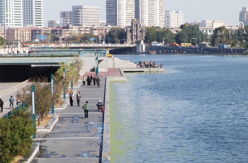 天津市海河堤岸改造及親水平臺